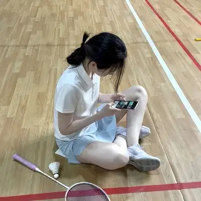 毛伟彤